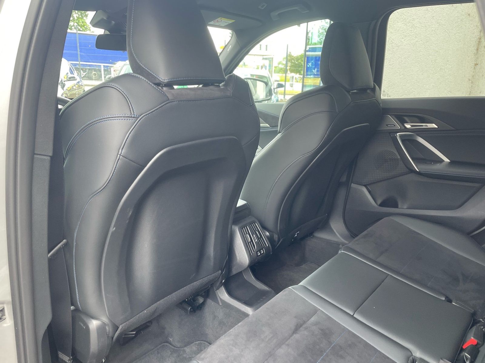 BMW X1 xDrive20d M Sport || AHK 360 ACC H&K Massage