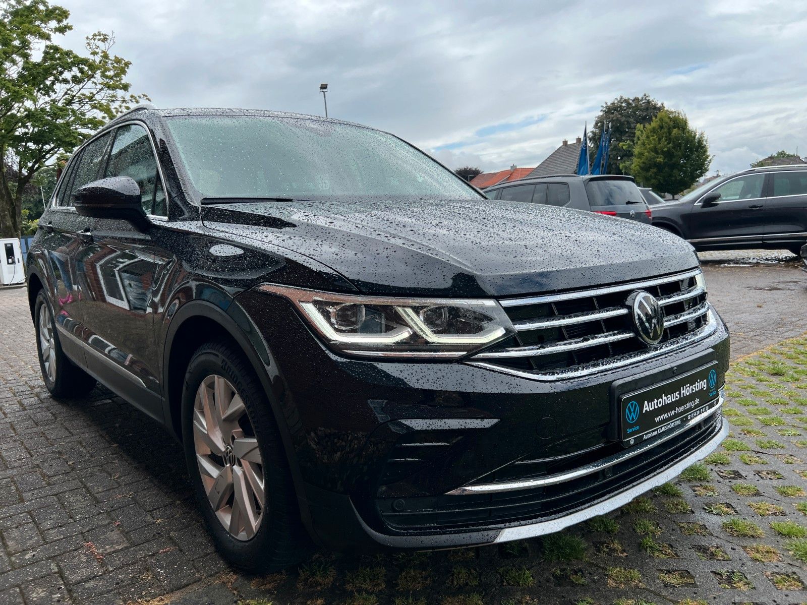 Volkswagen Tiguan Elegance TDi DSG - Samsaru's Car Outlet