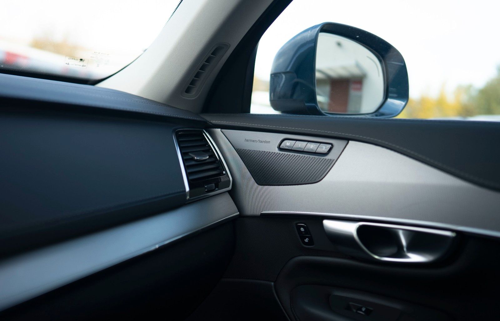 Volvo XC90 B5 Diesel Plus AWD Pano AHK Standhz. BLIS