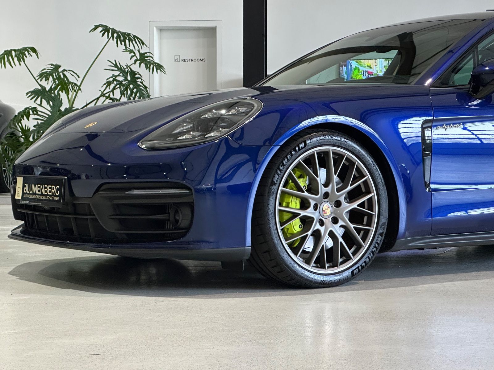 Porsche Panamera Sport Turismo 4 E-Hybrid Plat. Edition