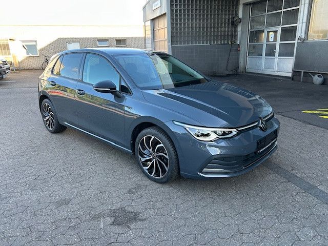 Volkswagen Golf VIII Move - Samsaru's Car Outlet