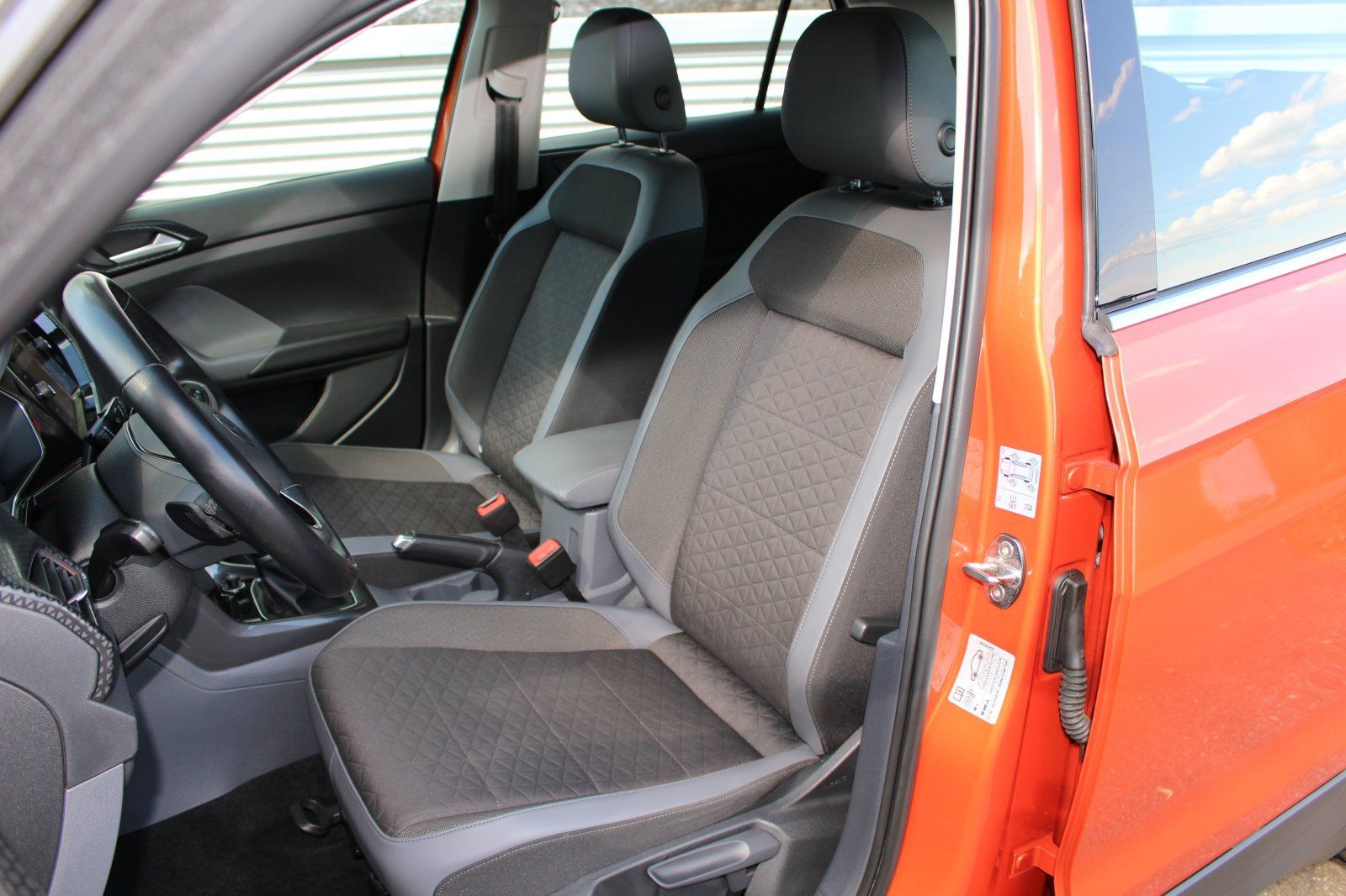 Volkswagen T-Cross 1.0 TSI DSG Style - Samsaru's Car Outlet