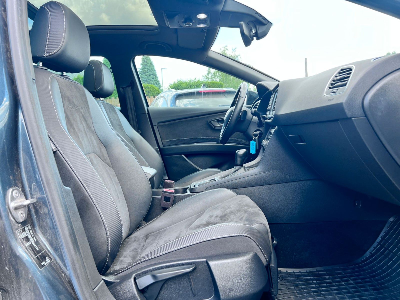 Cupra LEON 300 4DRIVE - Samsaru's Car Outlet