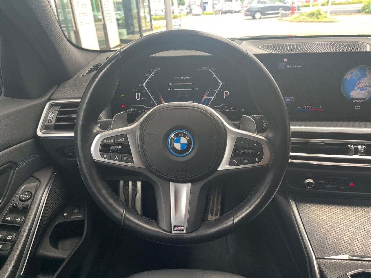 BMW 330e Touring M Sport - Samsaru's Car Outlet
