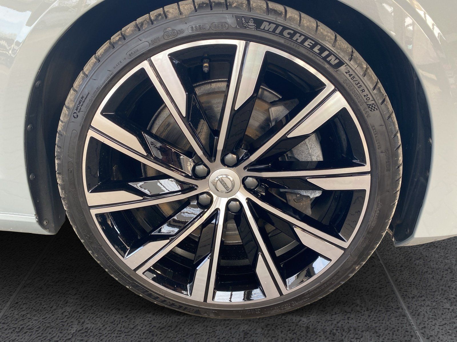 Volvo S60 B5 Ultimate Dark FLA*ACC*HUD*4xSHZ*STH*LM