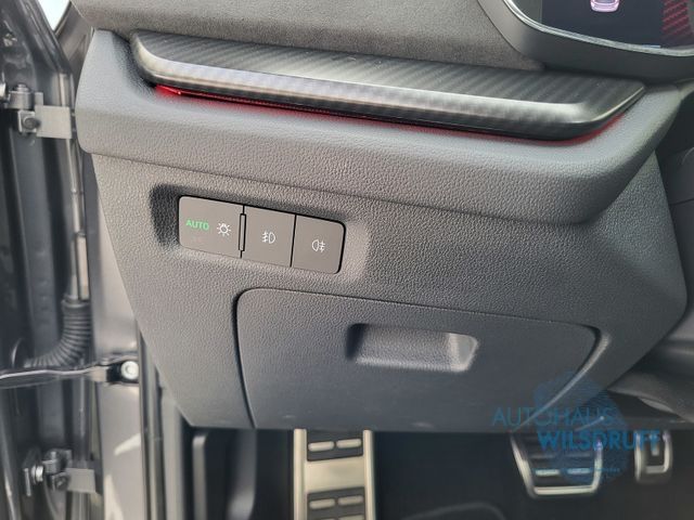 Skoda Octavia Combi RS 2.0 TSi - Samsaru's Car Outlet