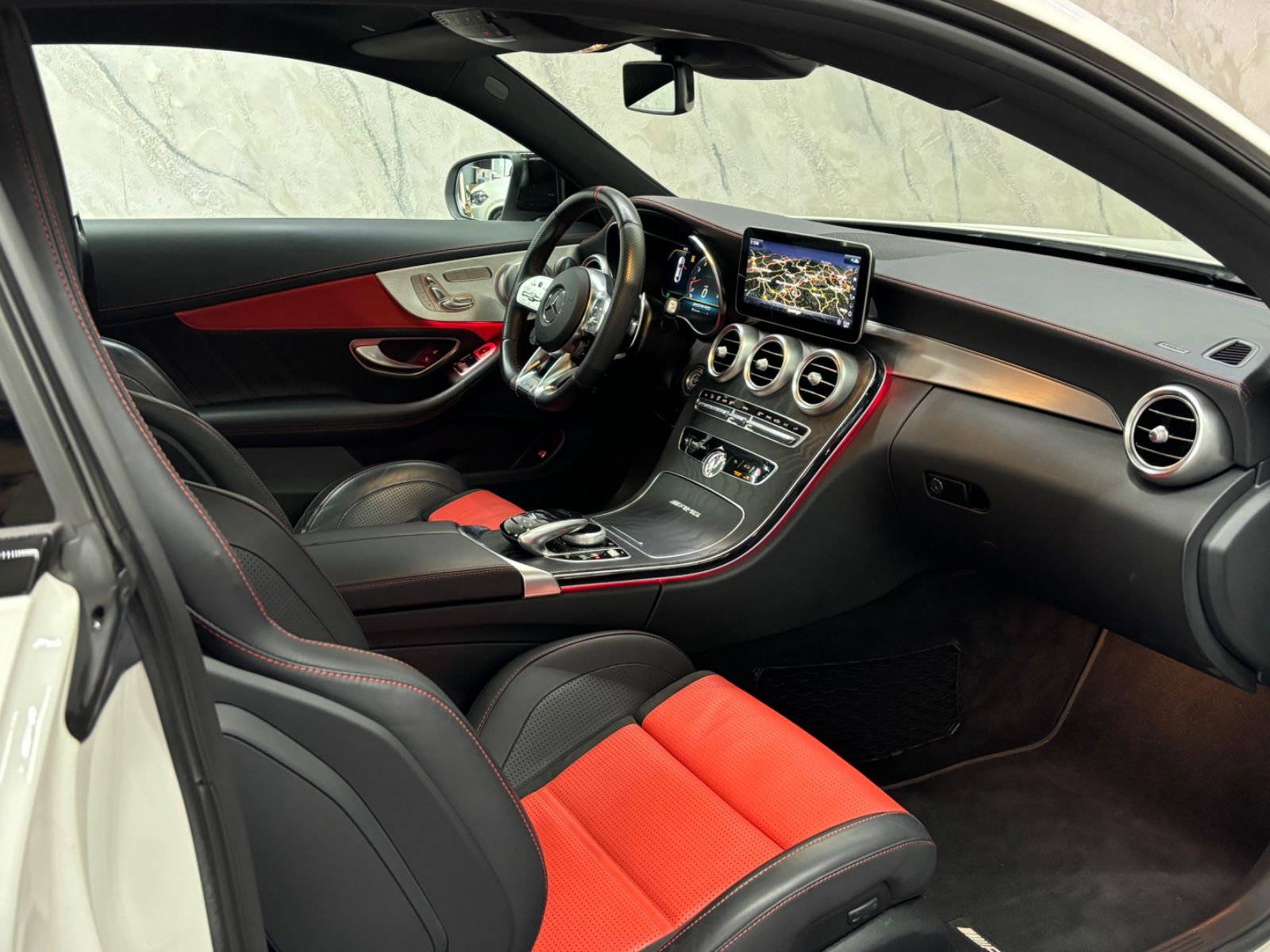 Mercedes-Benz C 63 S AMG - Samsaru's Car Outlet