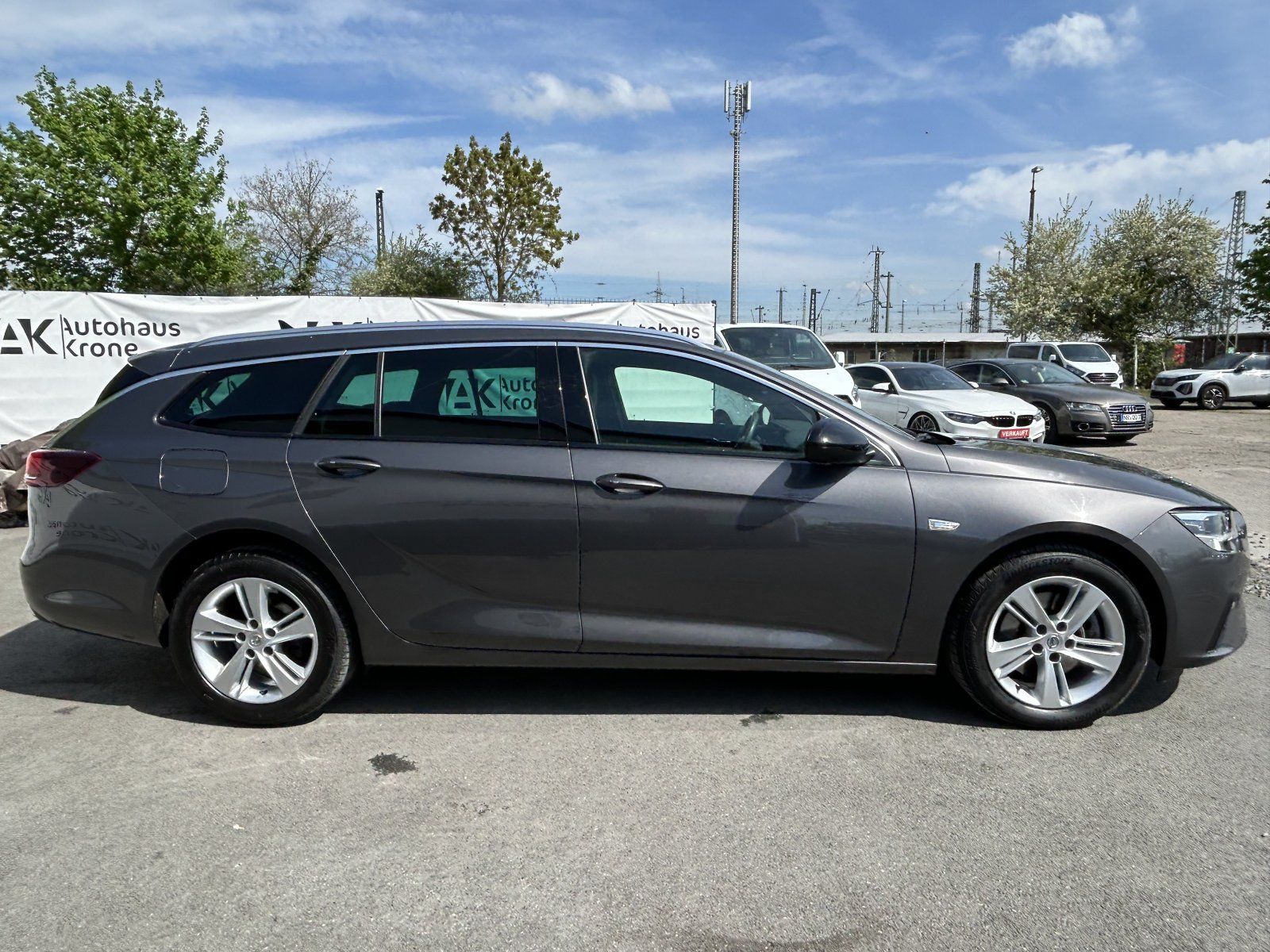 Opel Insignia 2.0 CDTI Business - Samsaru's Car Outlet