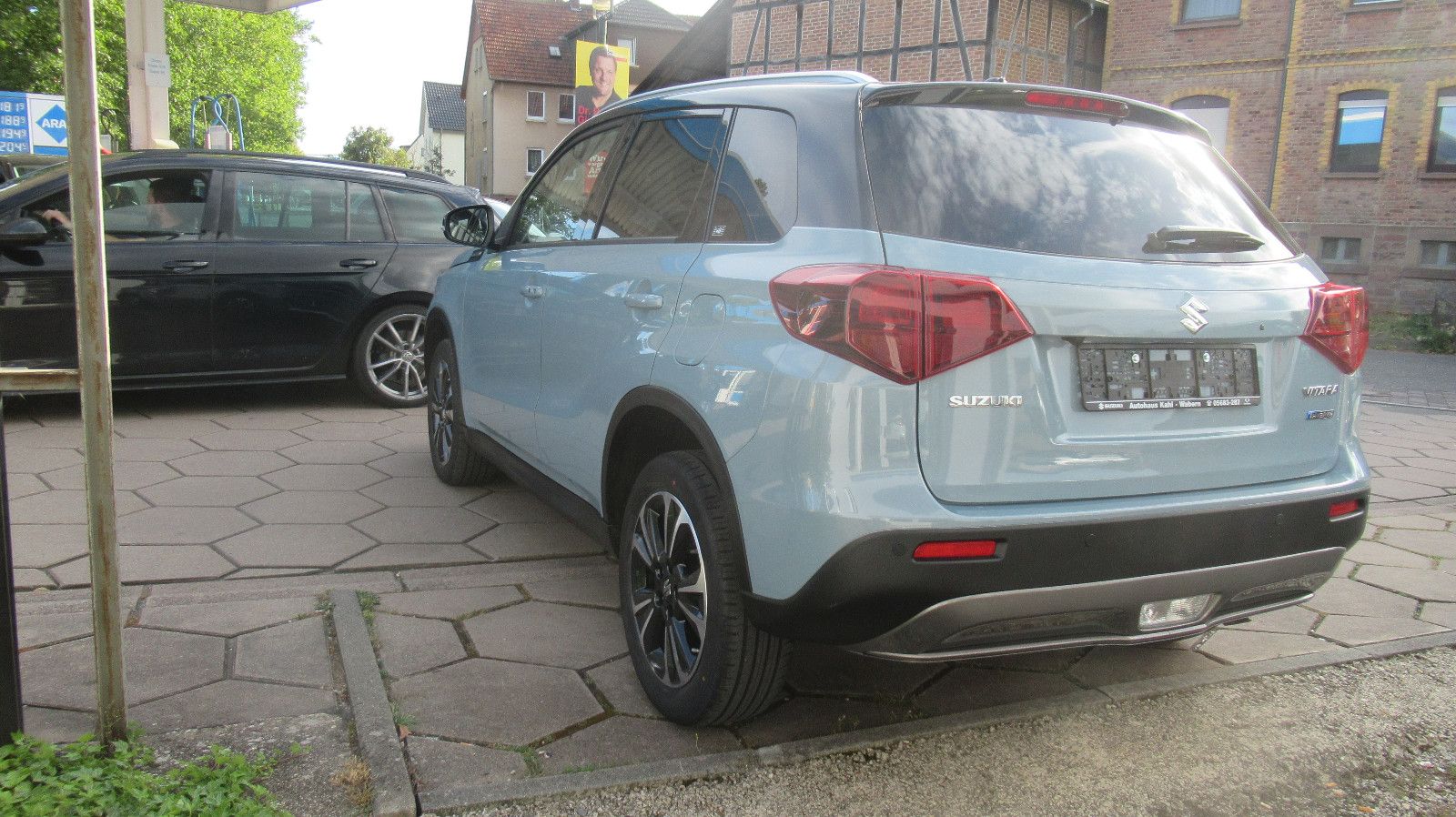 Suzuki Vitara Hybrid Comfort - Samsaru's Car Outlet
