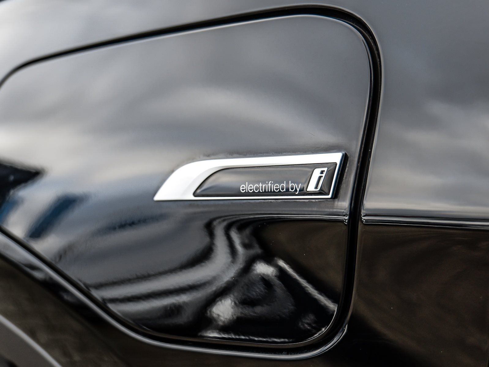 BMW X1 xDrive25e Sport Line - Samsaru's Car Outlet