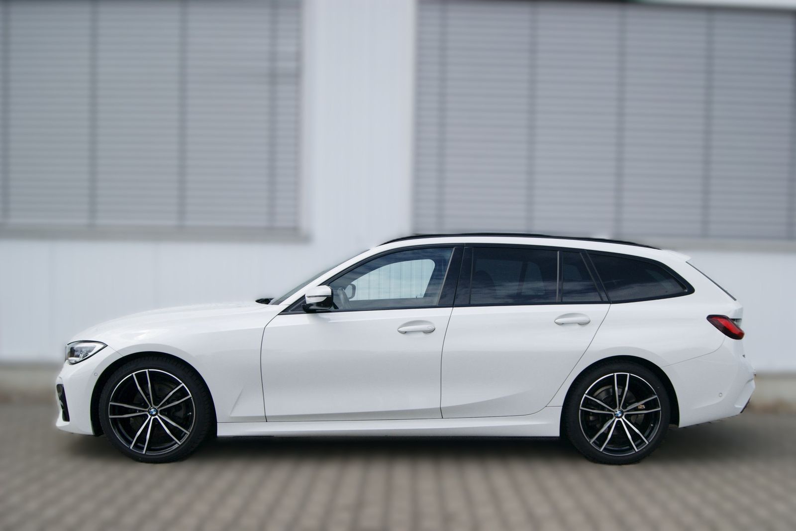 BMW 320d xDrive M Sport - Samsaru's Car Outlet