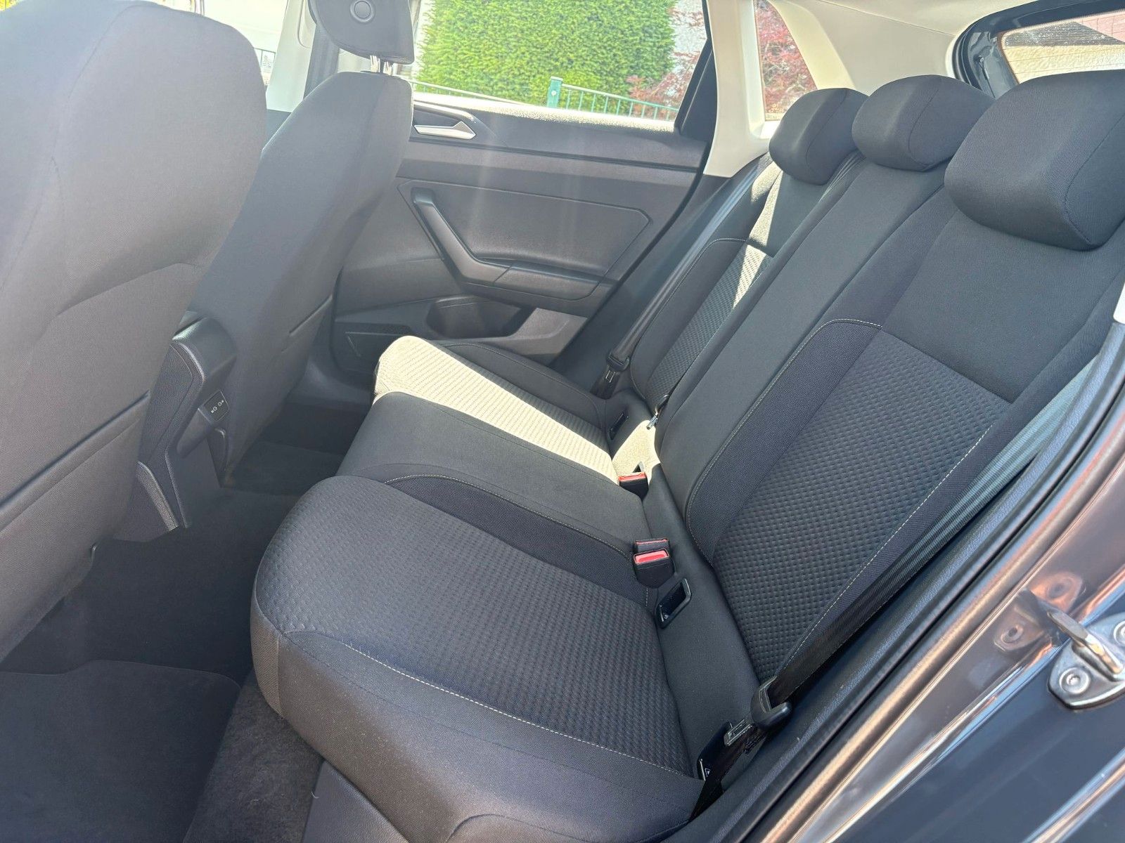 Volkswagen Polo 1.0 TSI - Samsaru's Car Outlet