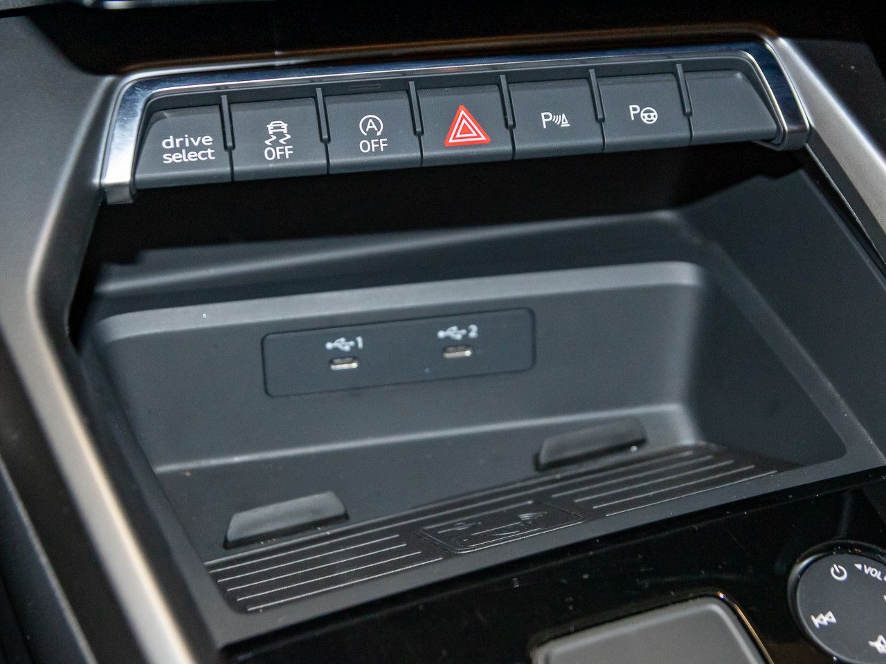 Audi A3 Lim 35 TFSI S line - Samsaru's Car Outlet