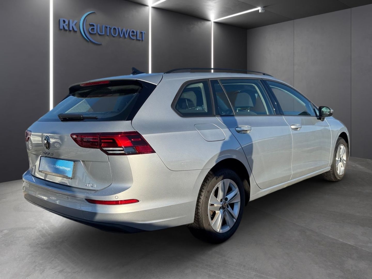 Volkswagen Golf Variant 8 VIII Life 1.0 eTSI - Samsaru's Car Outlet