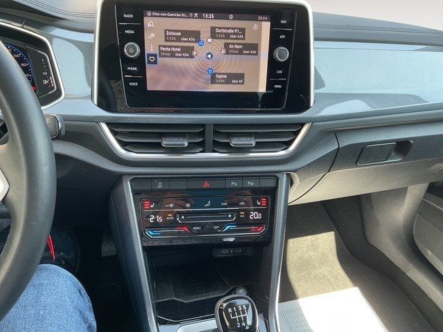 Volkswagen T-Roc 1.0 TSI Life - Samsaru's Car Outlet