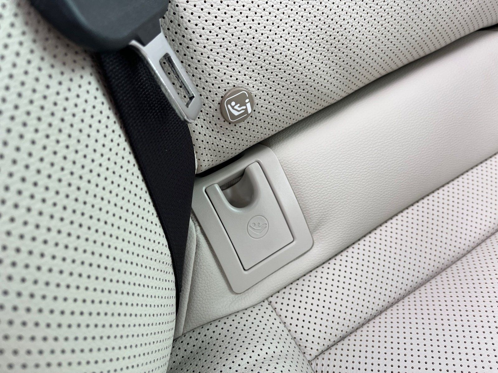 Toyota Camry 2.5 Hybrid Executive Navi+Kamera+LED+Winte