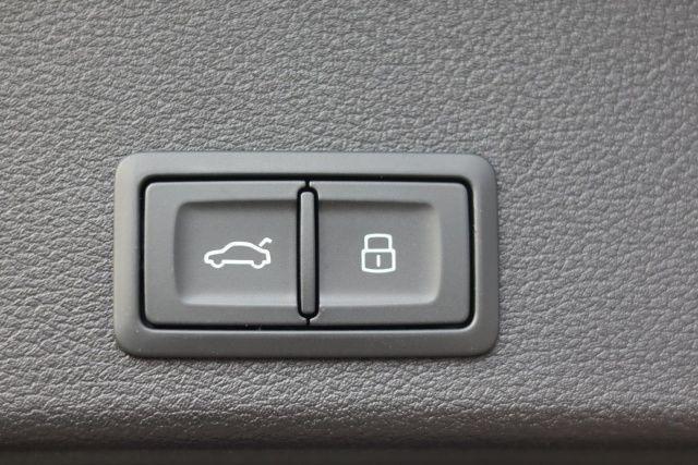 Audi A4 Avant 2.0 TDI quattro S line - Samsaru's Car Outlet