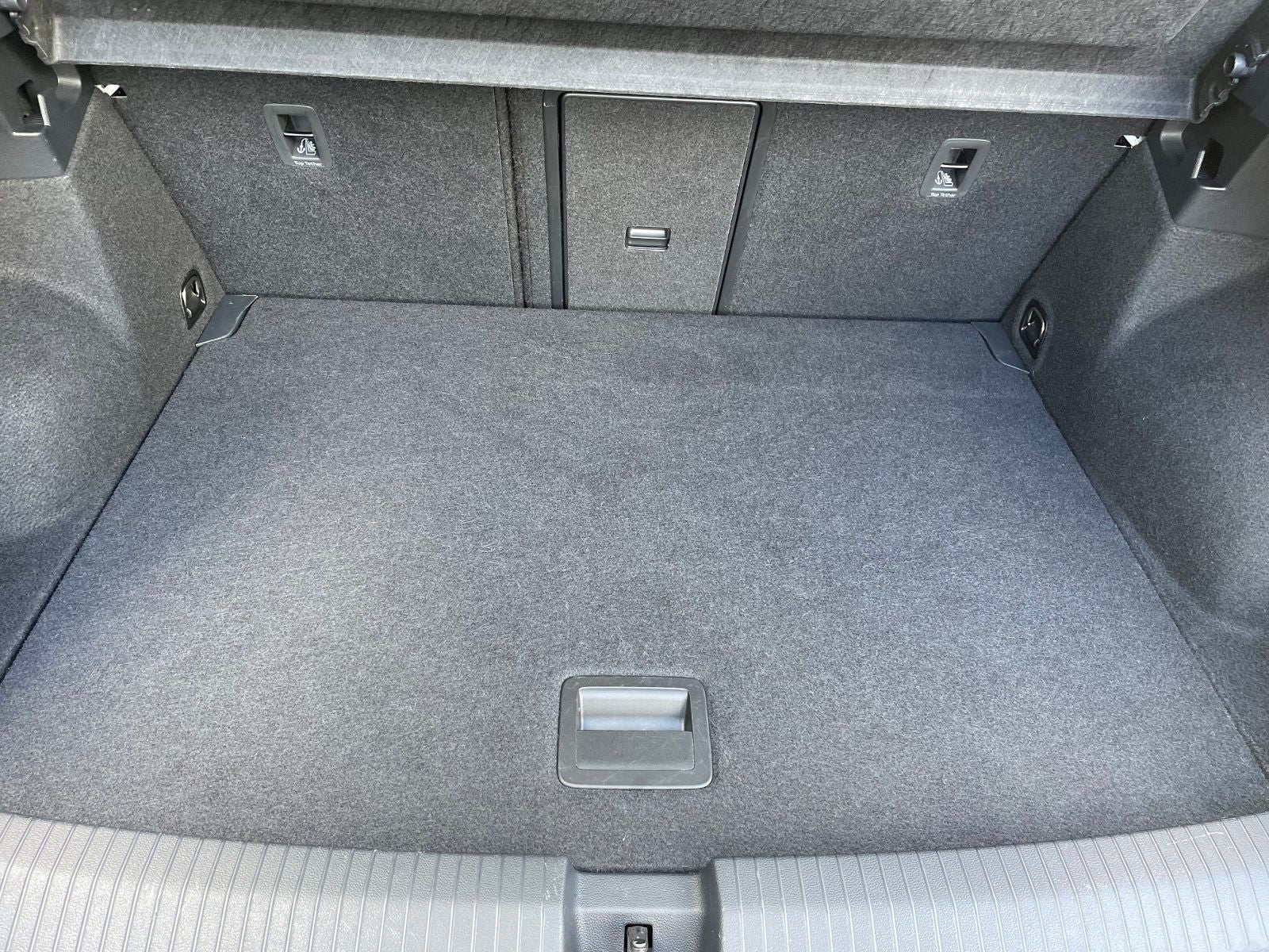 Volkswagen T-Roc 1.5 TSI Life DSG - Samsaru's Car Outlet