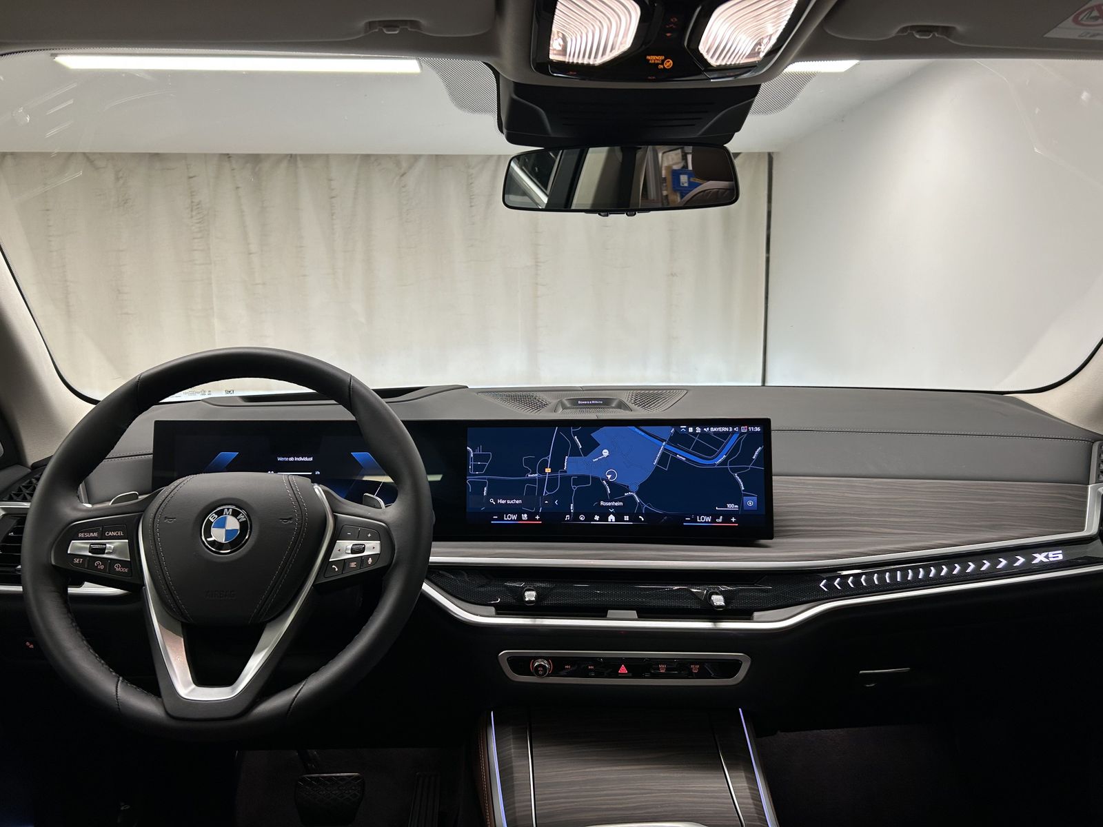 BMW X5 xDrive40i M Sportpaket AHK B&W Pano. DAB Driv