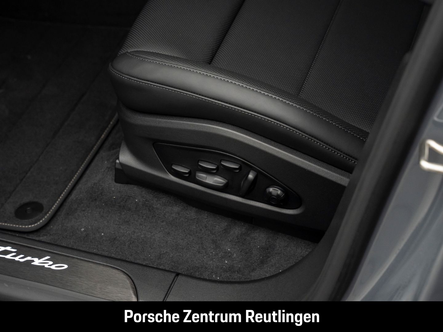 Porsche Macan Turbo Burmester Luftfederung InnoDrive LED