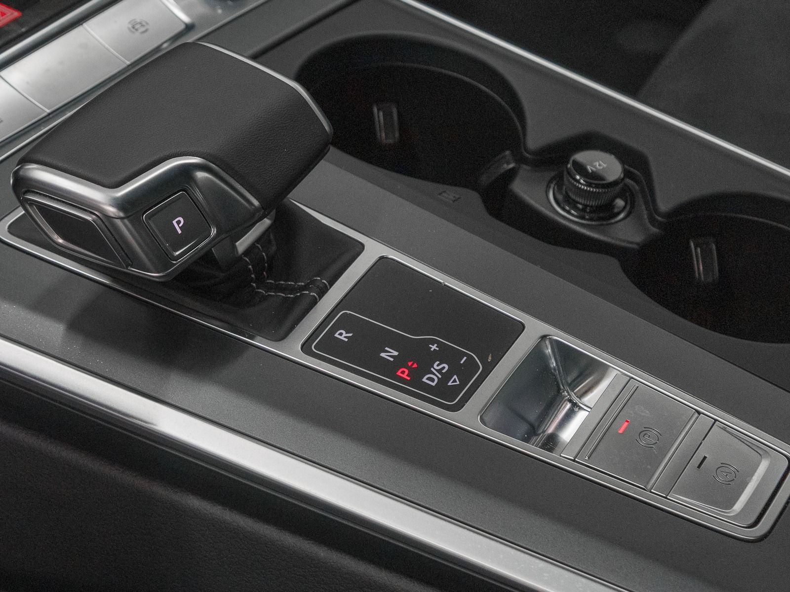 Audi A6 Avant 40 TDI Q S LINE - Samsaru's Car Outlet