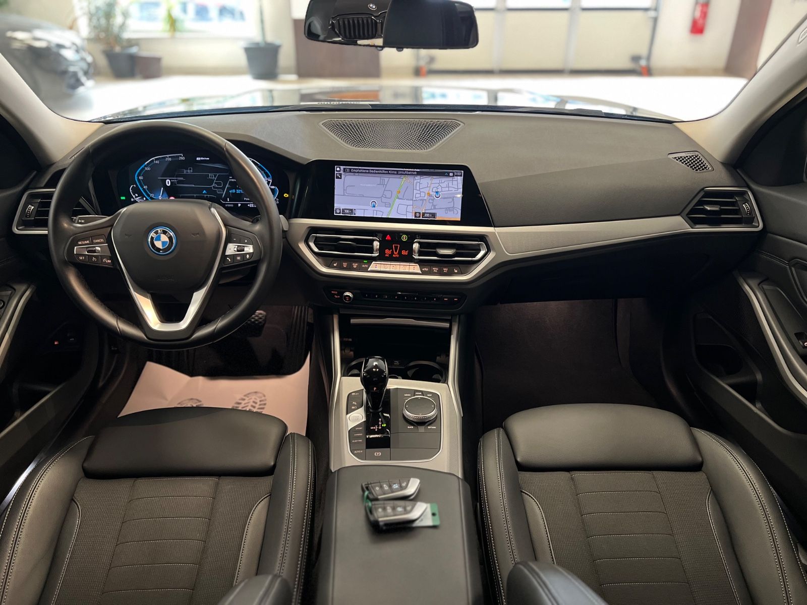 BMW 320e Advantage Aut - Samsaru's Car Outlet