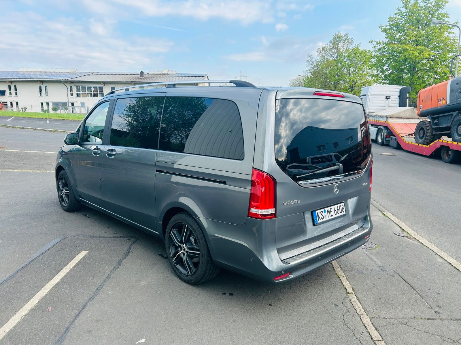 Mercedes-Benz V250 - Samsaru's Car Outlet