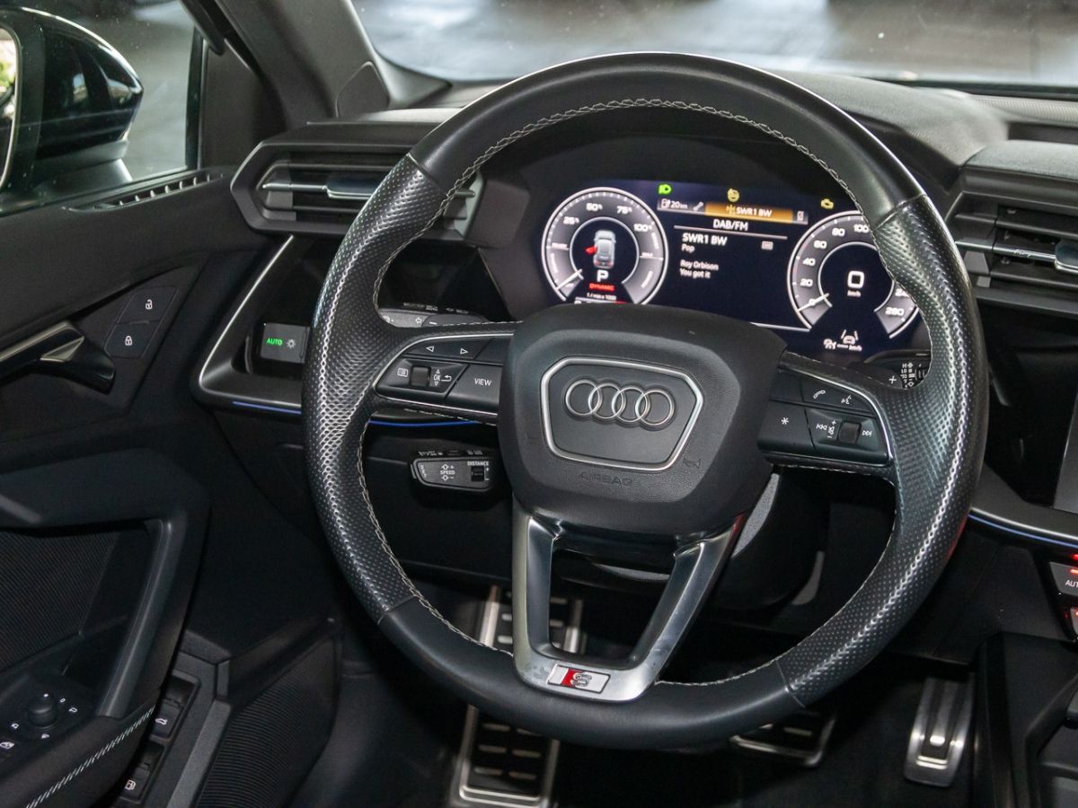 Audi A3 Sportback 45 TFSI e S line - Samsaru's Car Outlet