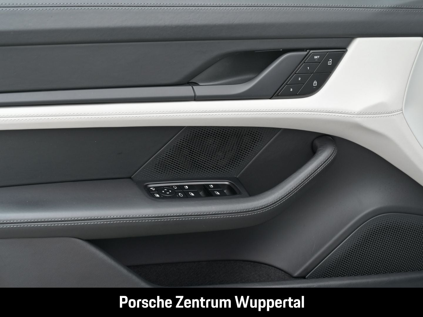 Porsche Taycan GTS Head-Up BOSE 21-Zoll Panoramadach