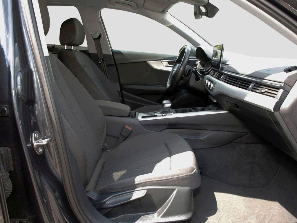 Audi A4 Avant 35 TDI advanced Business - Samsaru's Car Outlet