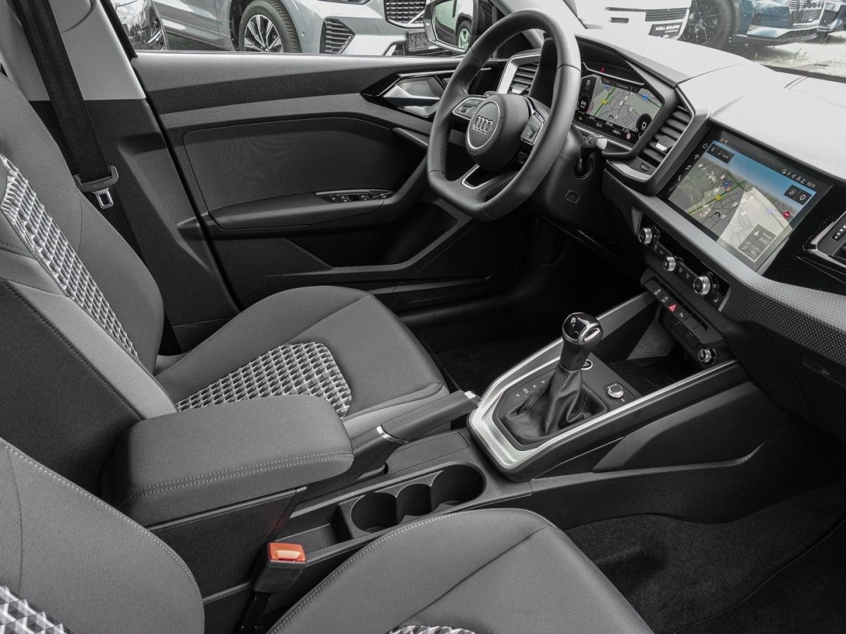 Audi A1 Sportback 30 TFSI S tronic S line - Samsaru's Car Outlet