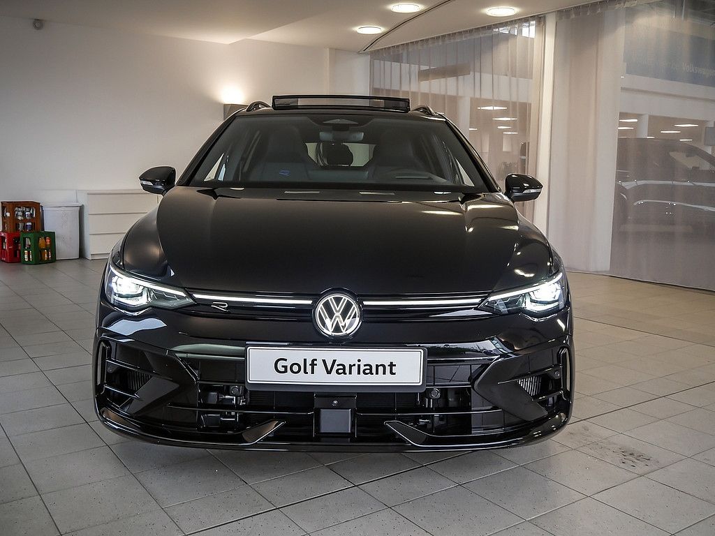 Volkswagen Golf Variant R 2.0 TSI 4Motion DSG PANO AHK MATR