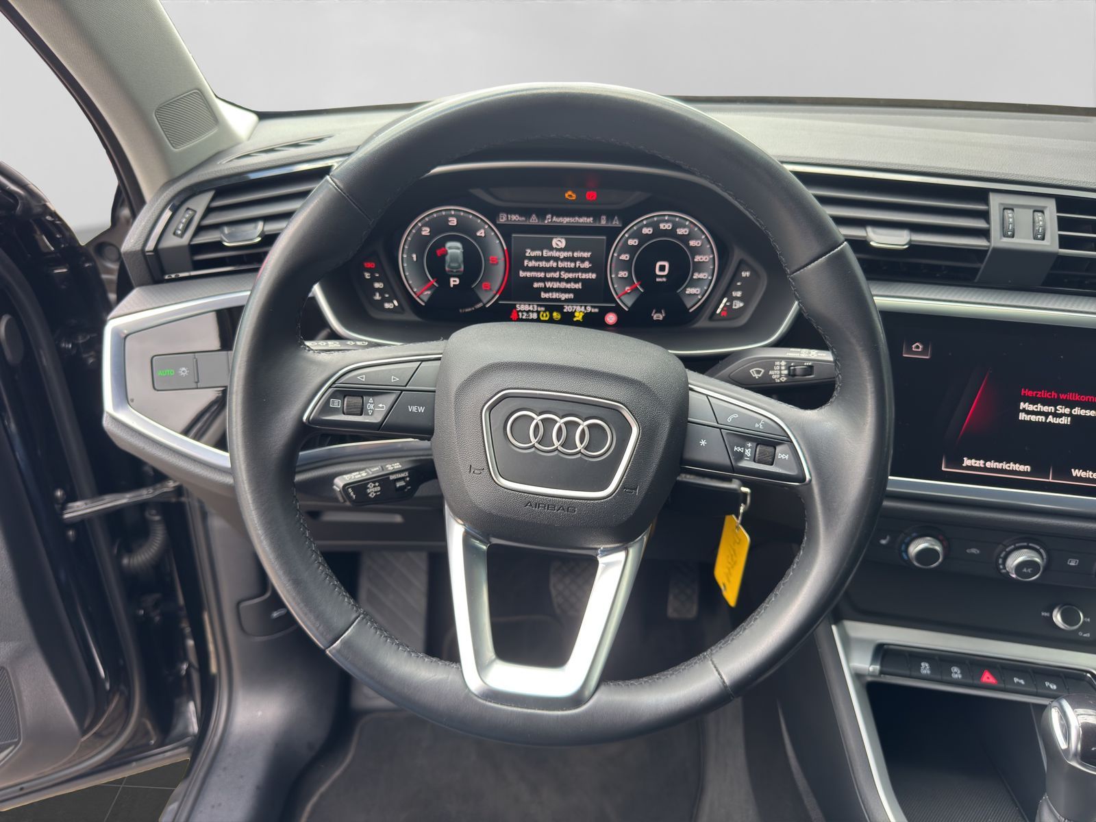 Audi Q3 35 2.0 TDI quattro advanced - Samsaru's Car Outlet