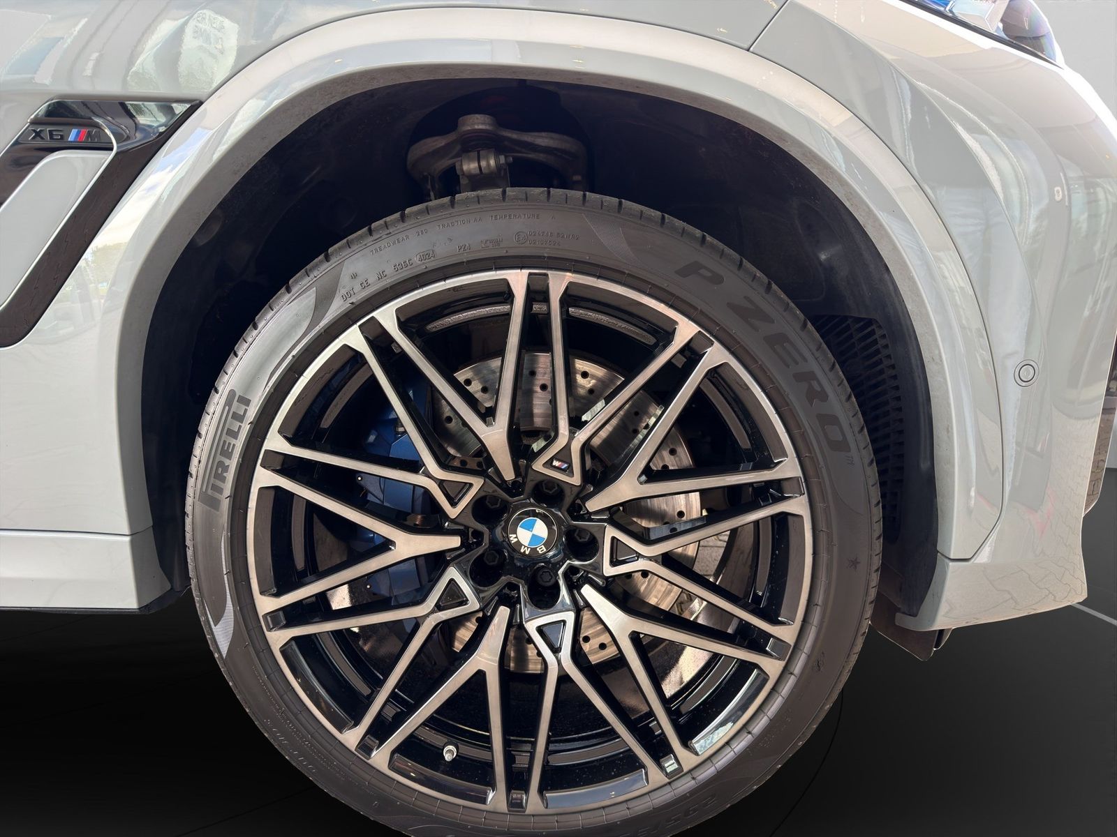 BMW X6 M Competition ab 1,99% eff. / 1.000,- Zubehör