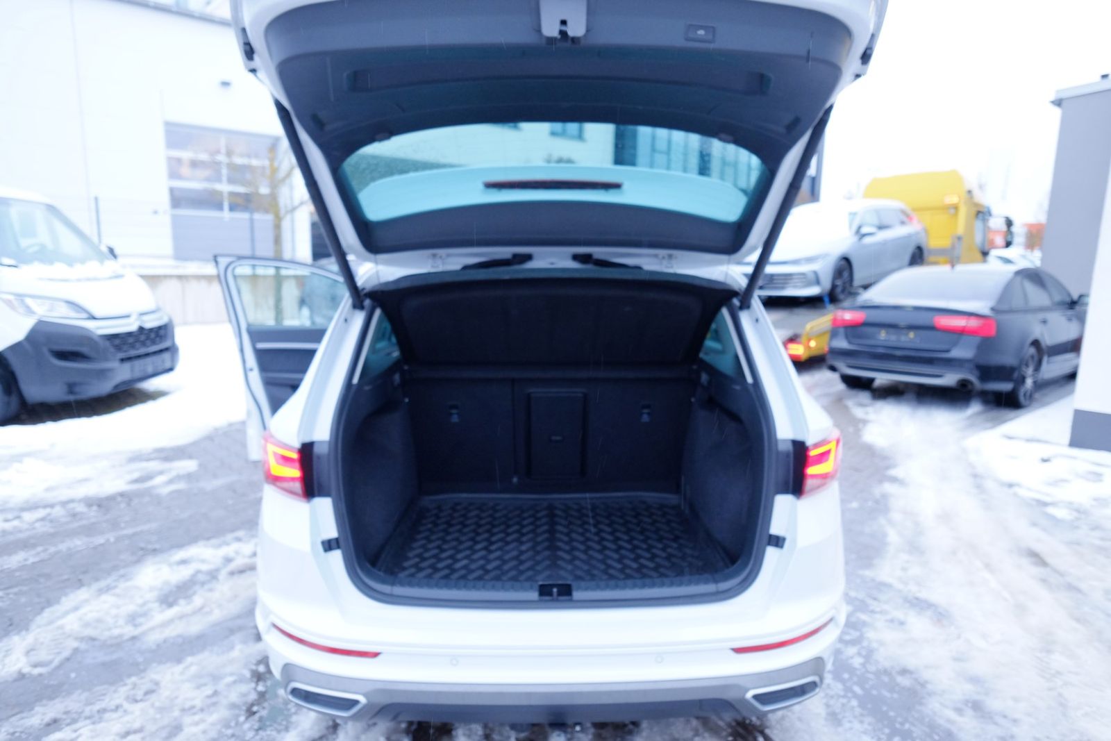 Seat Ateca FR 2.0 TDI DSG 4WD/Pano/Navi/AHK/Kam/ACC