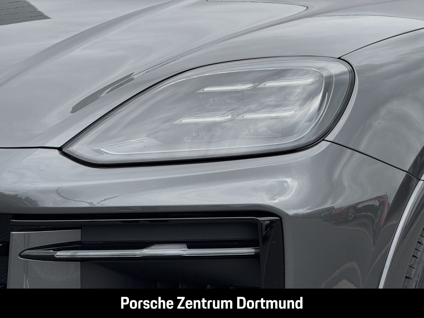 Porsche Cayenne S BOSE InnoDrive Panoramadach LED-Matrix