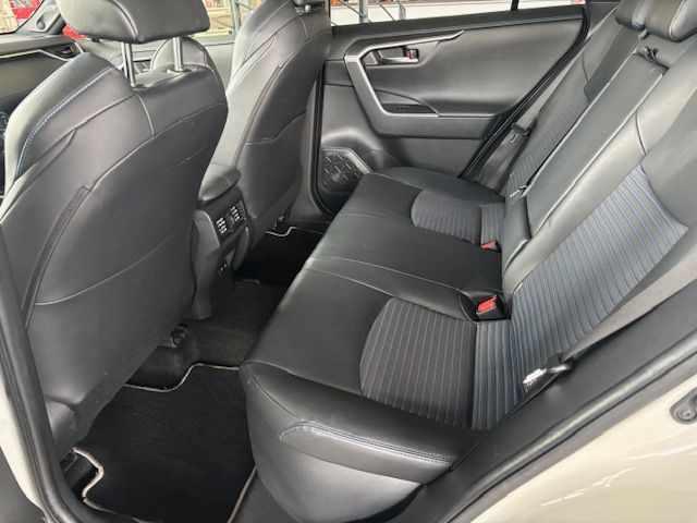 Toyota RAV 4 2.5 4x2 Hybrid Style - Samsaru's Car Outlet