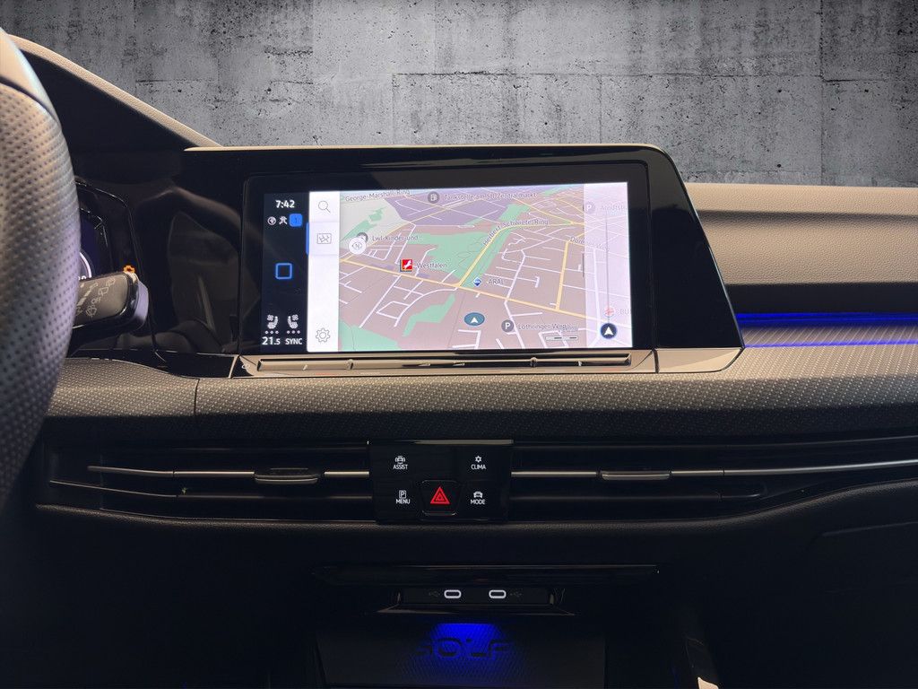 Volkswagen Golf Variant R 2.0 TSI 4Motion Matrix+Pano+HuD