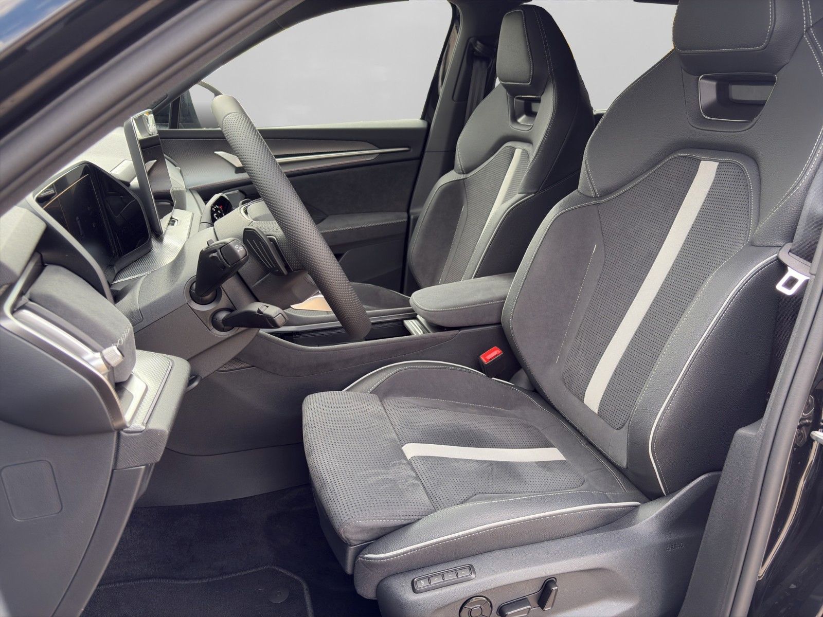 Skoda KODIAQ 1.5TSI DSG iV SPORTLINE+5J/100TKM GAR.+AH