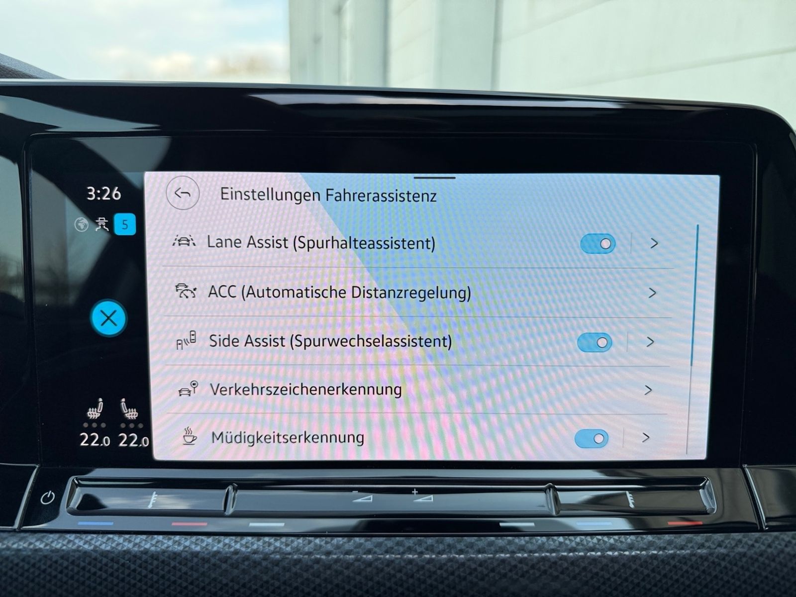 Volkswagen Golf VIII 2.0 TDI United DSG - Samsaru's Car Outlet