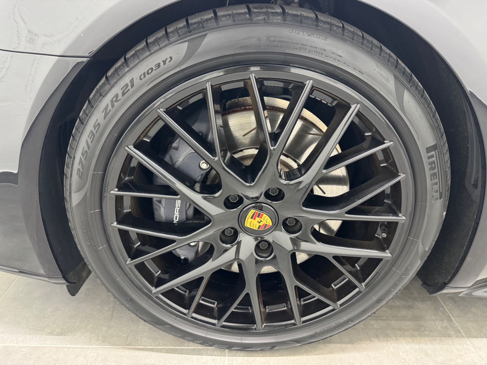 Porsche Panamera 4 E-Hybrid Platinum Edition
