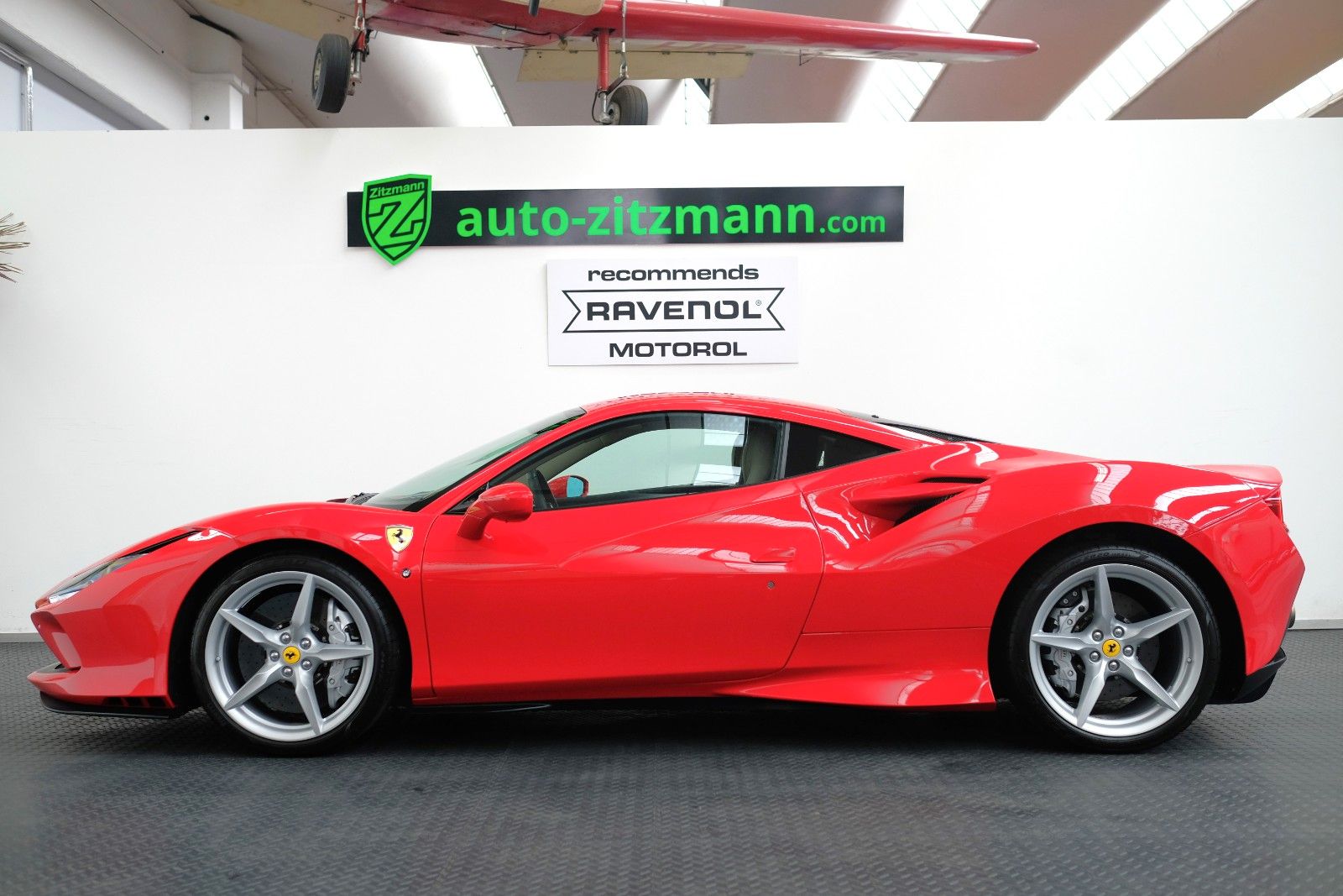 Ferrari F8 Tributo/LIFT/CAMERA/PDC/FULL ELECTRIC SEATS