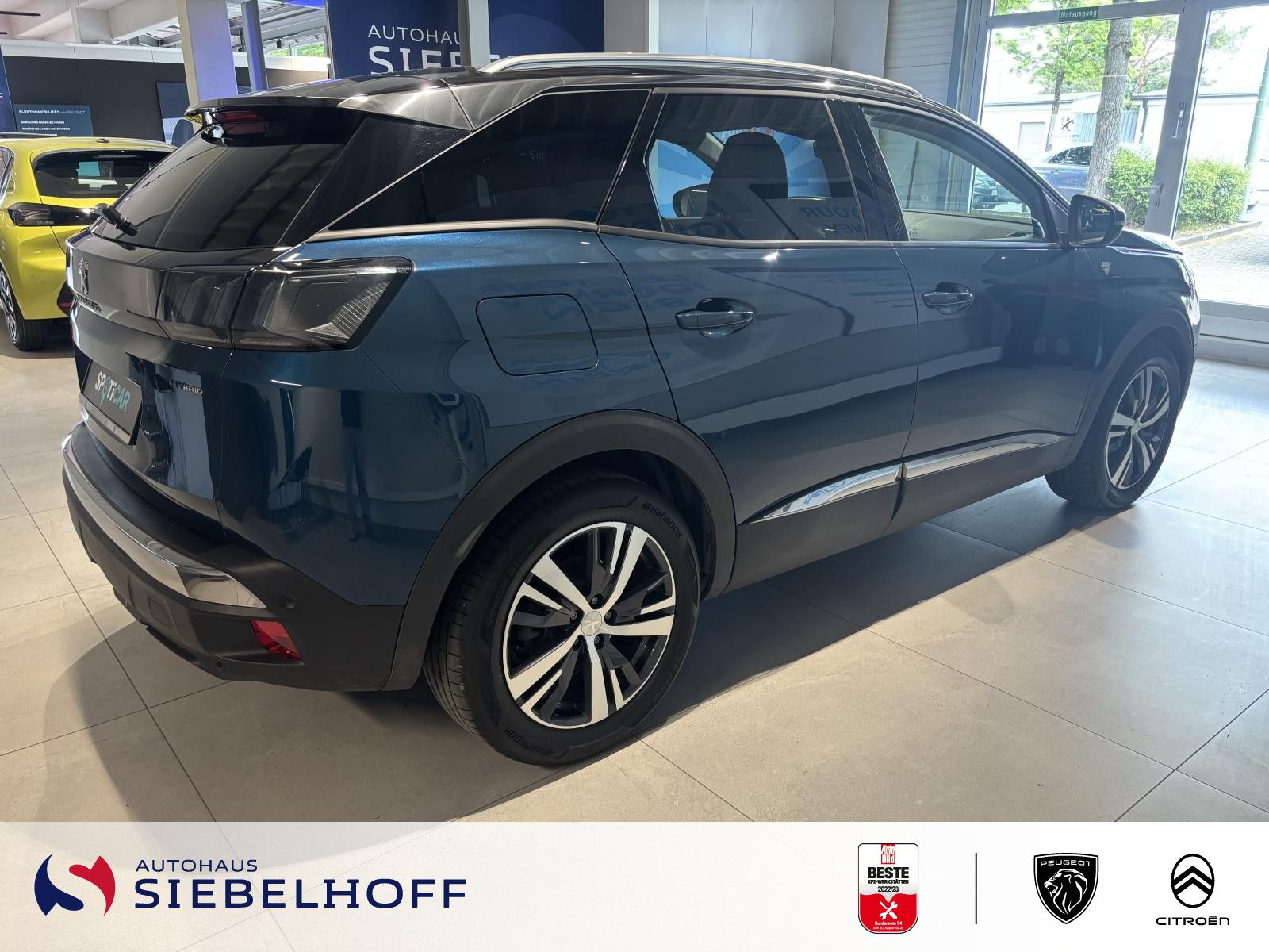 Peugeot 3008 Roadtrip HYBRID 225 e-EAT8