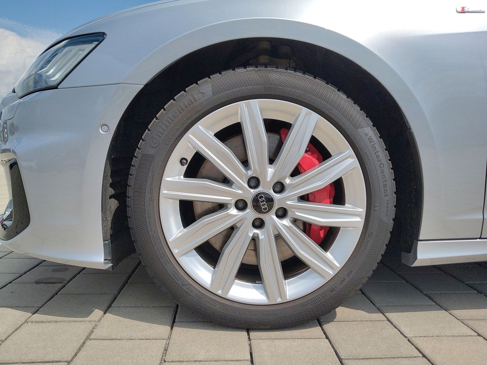 Audi A6 Avant 55 TFSI e S line Black - Samsaru's Car Outlet