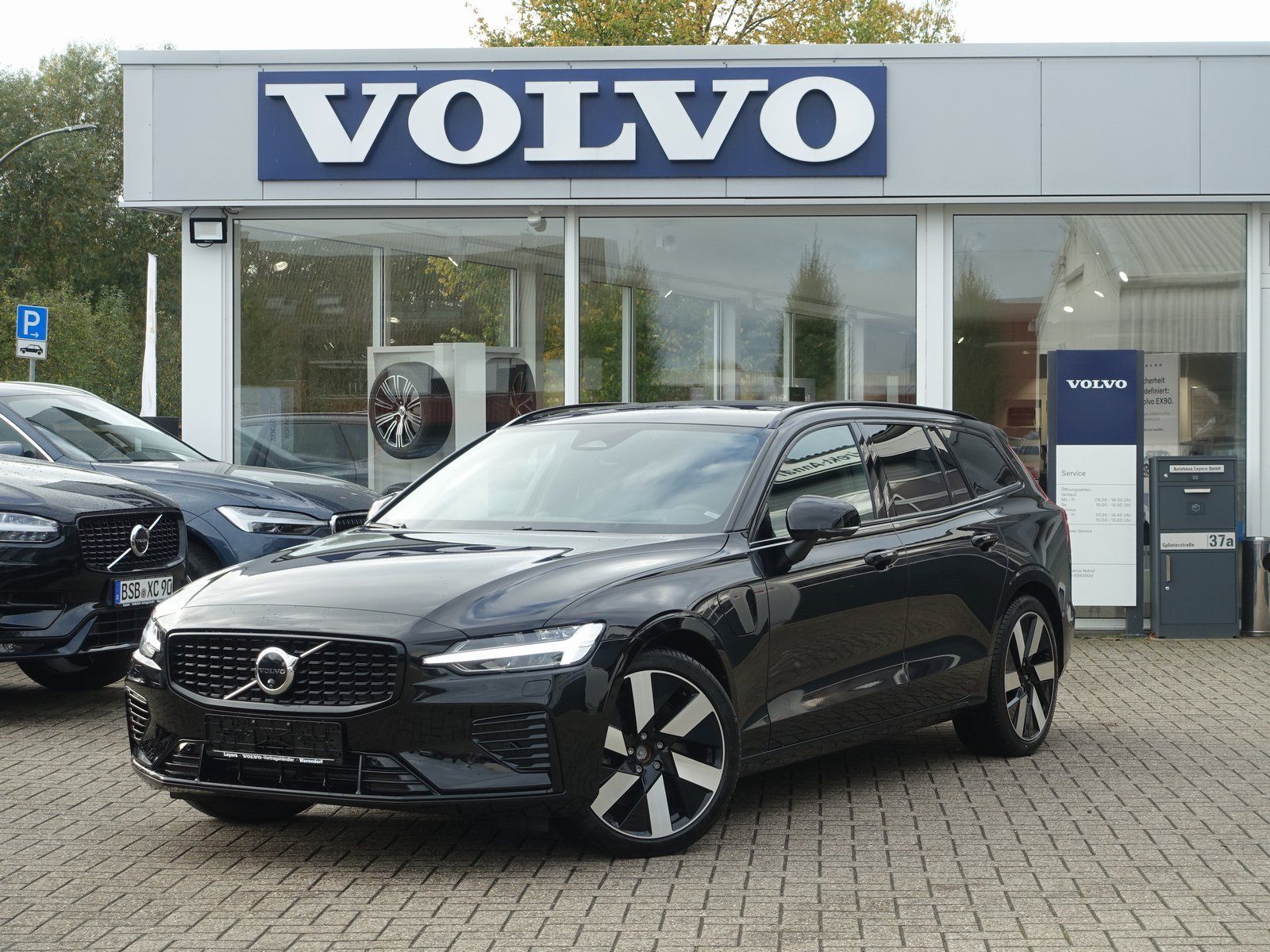 Volvo V60 Ultra T6 AWD Plug-in Hybrid/AHK/B&W/360°Cam