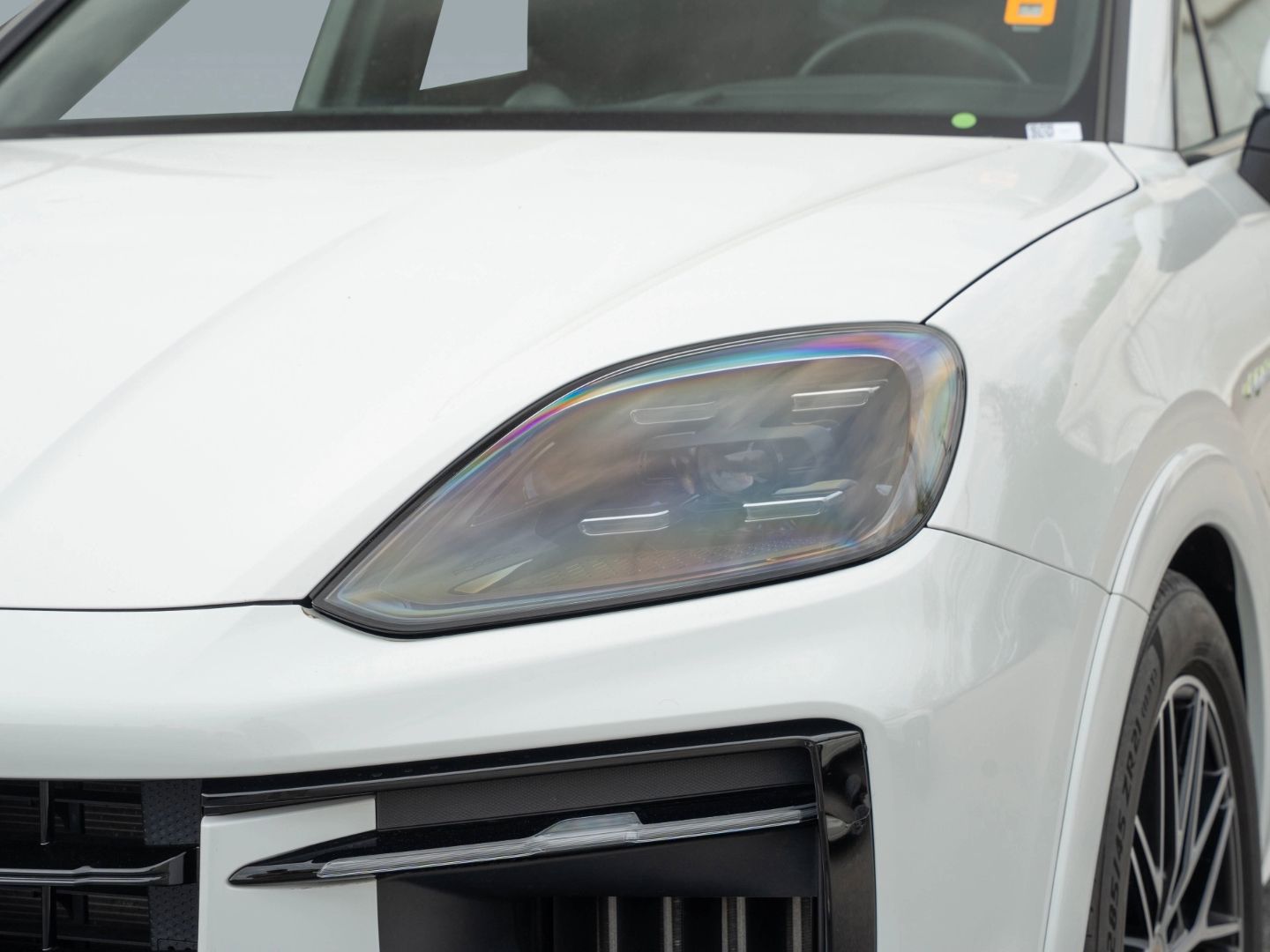Porsche Cayenne E-Hybrid Coupe InnoDrive Surround View