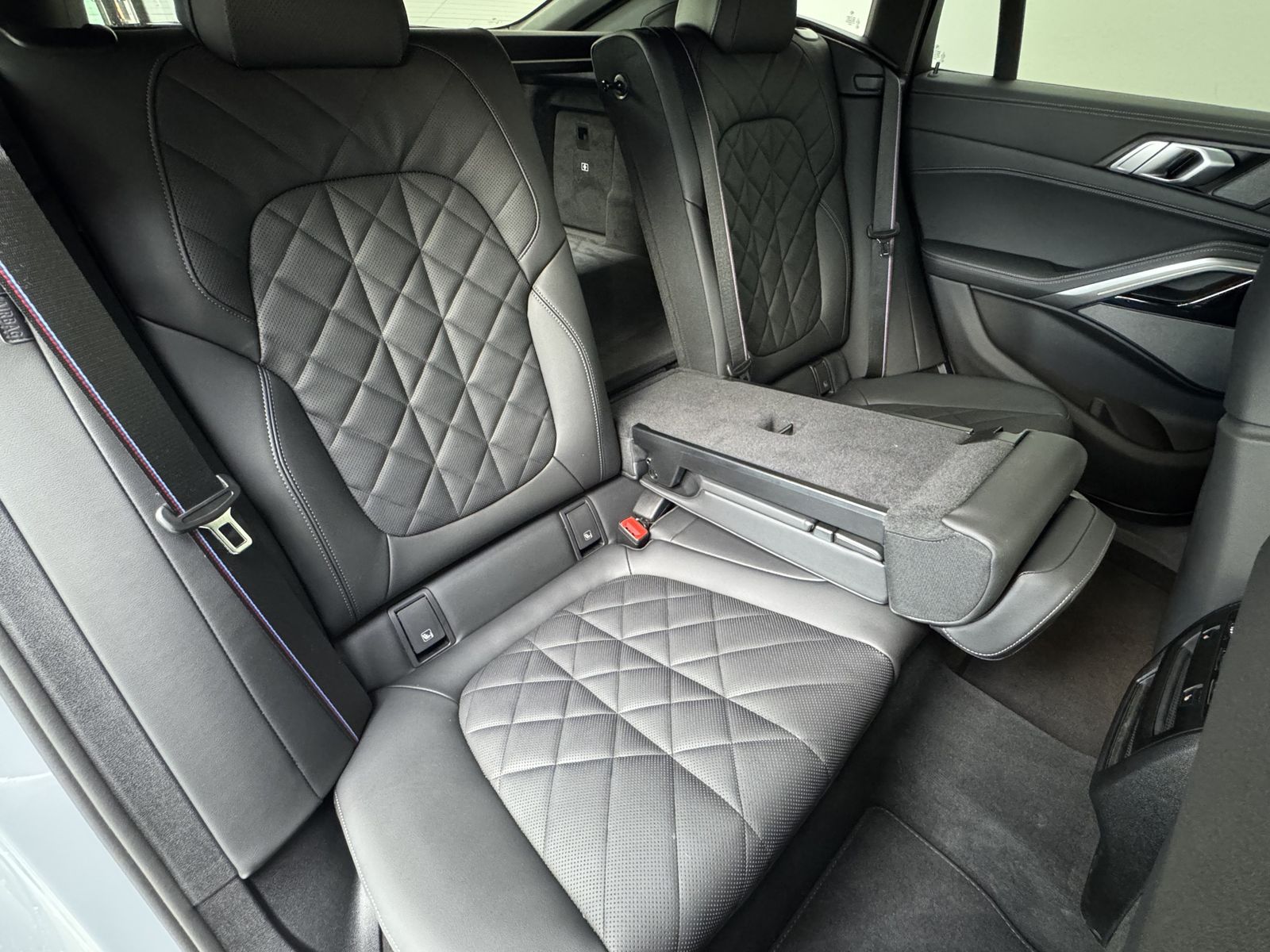 BMW X6 xDrive40d M Sport Pro - Samsaru's Car Outlet