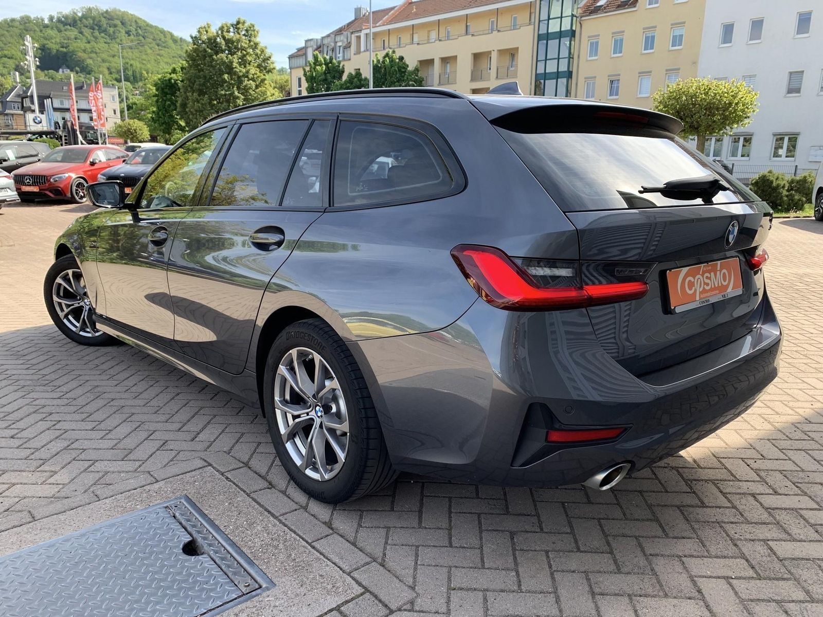 BMW 330i Touring Sport Line - Samsaru's Car Outlet