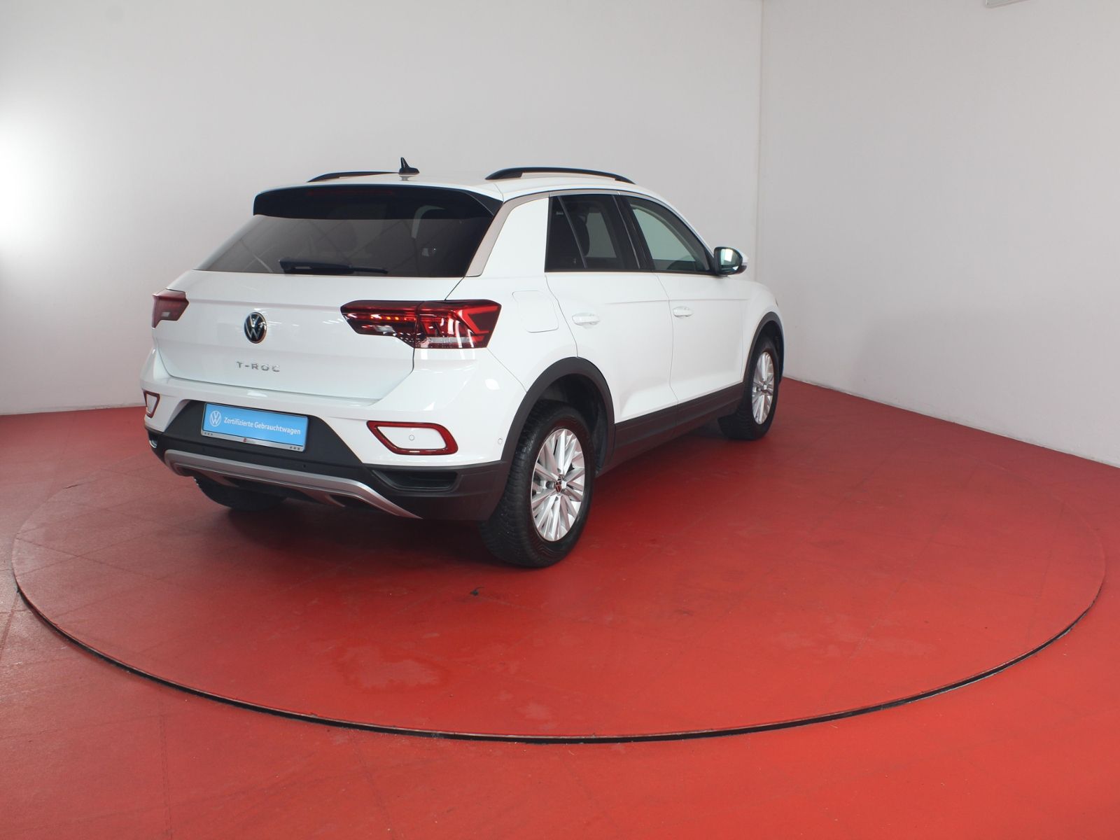 Volkswagen T-ROC Life 1.0TSI - Samsaru's Car Outlet