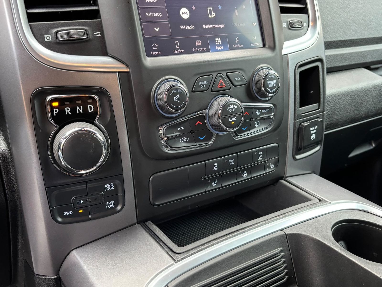 Dodge RAM 1500 5,7L Warlock 4x4 LEDER AHK LED